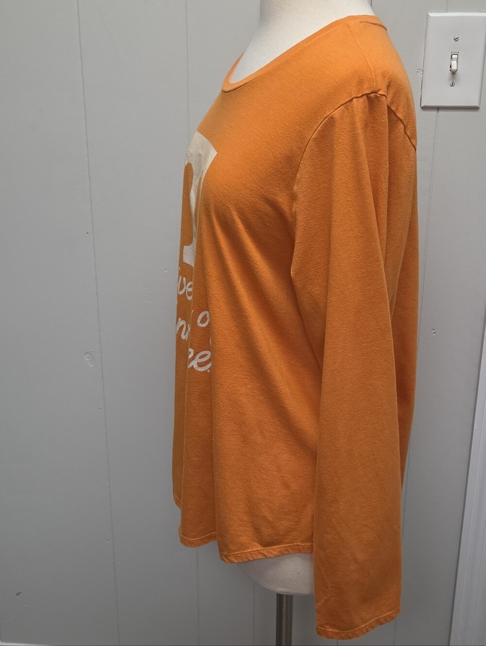 University of Tennessee Women’s Long Sleeve Orange Vols Shirt 2XL - Picture 4 of 7